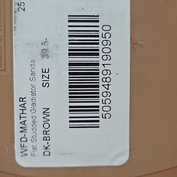 💕TED BAKER LONDON💕 Mathar Flat Studded Gladiator Sandal ~ Dark Brown 39.5 NWT - Picture 15 of 15